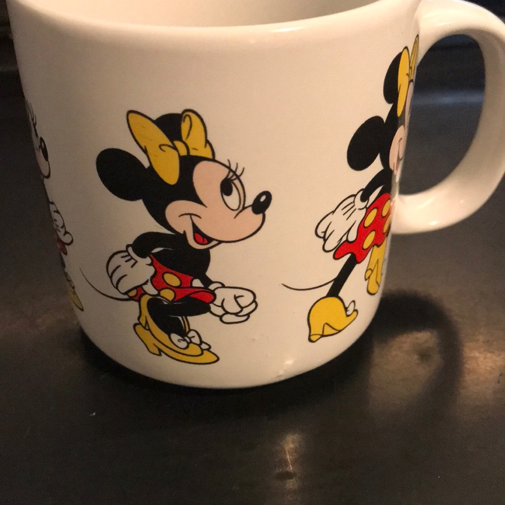 Walt Disney Coffee Mug Vintage Minnie Mouse Dancing Different Poses